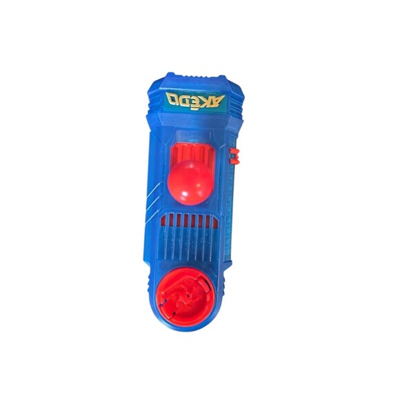 Akedo Ultimate Arcade Warriors Series 1 Mr. Splits Legendary Action Figure Base - Picture 3 of 3